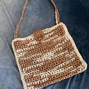 Hand bag